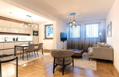 Alquiler de un luminoso apartamento de 2 habitaciones, 47 m², centro de la ciudad, Belgrado, Serbia
